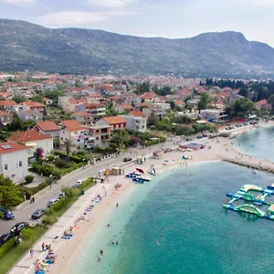 https://apartment-peace-kastela.hotels-in-trogir.com