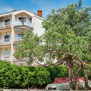 https://villa-daniela-trogir.splithotels.org